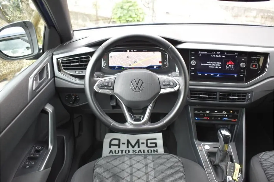 volkswagen taigo 1.0 tsi automatik dsg - r-line - slika 10