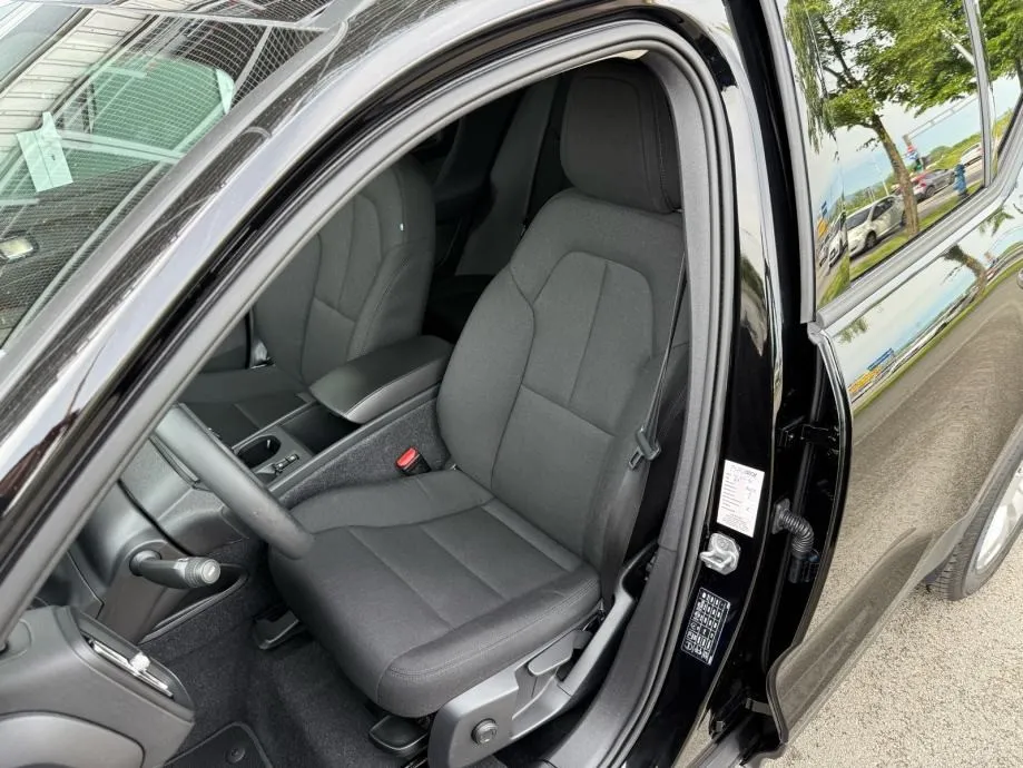 volvo xc40 t2 automatik °virtual°navi°adaptivni temp.°leasing bez učeš - slika 20