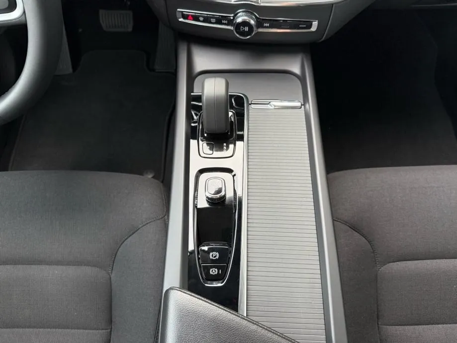 volvo xc60 b4 automatik °virtual°navi°kamera°u pdv-u°leasing bez učešć - slika 15