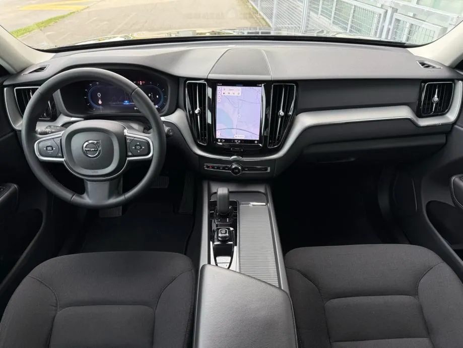 volvo xc60 b4 automatik °virtual°navi°kamera°u pdv-u°leasing bez učešć - slika 12