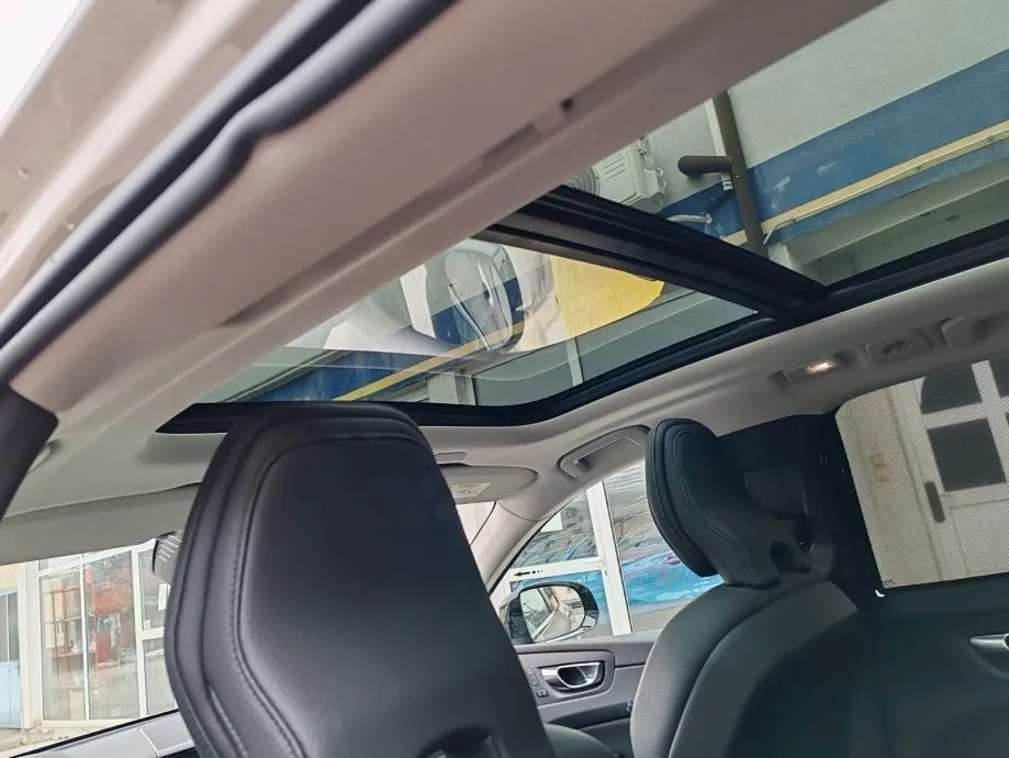 volvo xc60 b4 - slika 15