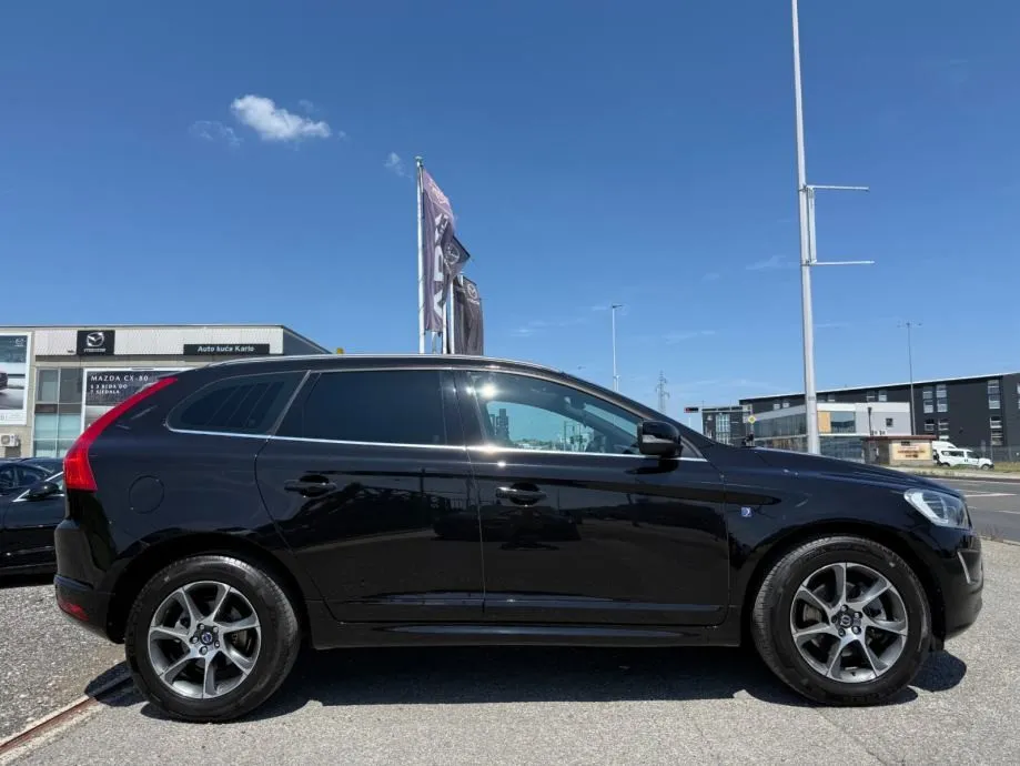 volvo xc60 d4 ocean race automatik °navi°koža°kamera°reg:4/2027° - slika 9