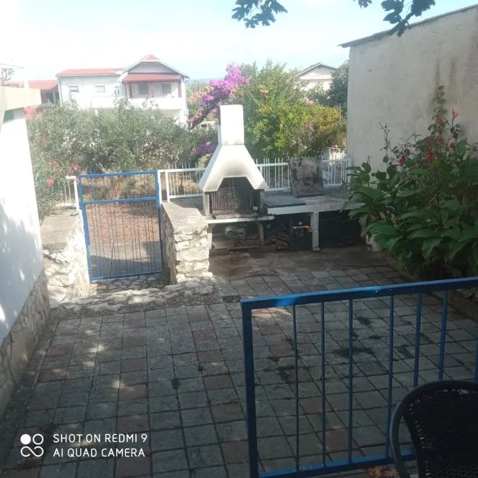 !!kuća s dvorištem,staro selo: murter, 105.00 m2 (prodaja) - slika 26