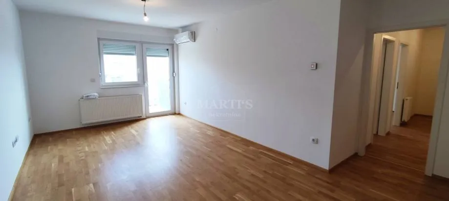 NOVO! Dugave, 3 sobe, 75.73m2, 2 balkona, lift (prodaja)