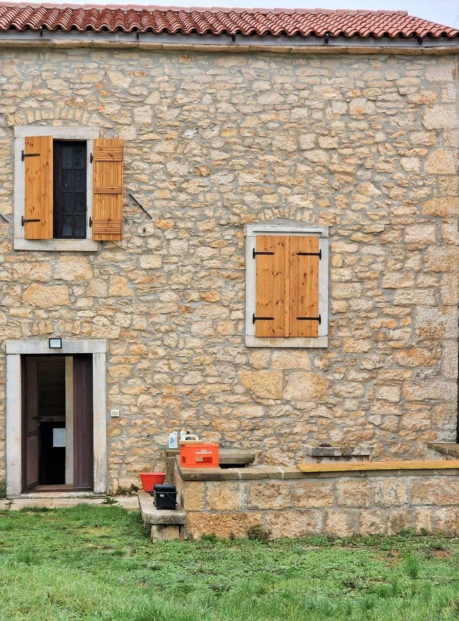 motovun-kamena kuća na prodaji sa velikom okućnicom (prodaja) - slika 6