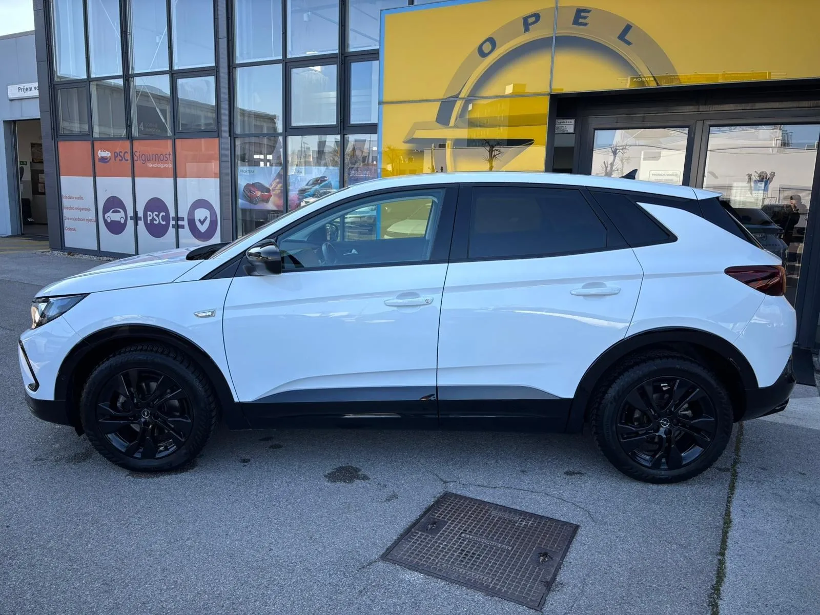 opel grandland gs line 1,2 turbo aut. 96kw - 7 godina garancije! - slika 6