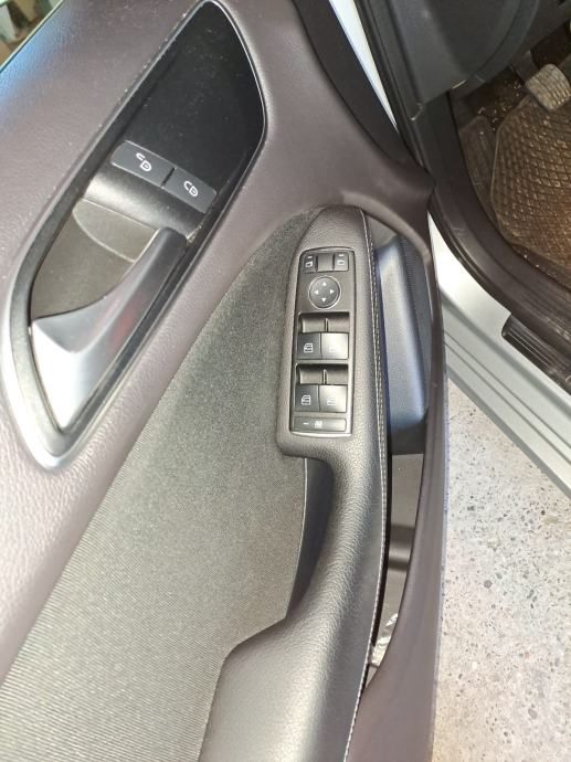 mercedes-benz b-klasa 180 cdi,80kw, navi,kamera - slika 11