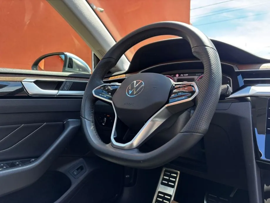 vw arteon 2,0 automatik •2021•147 kw•iqlight•pano•kam•leasingbezučešća - slika 14