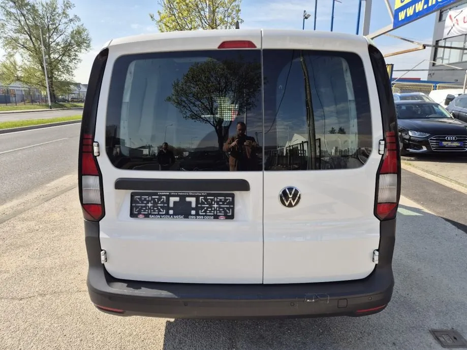 vw caddy 2.0 tdi maxi, odlično stanje, garancija na vozilo..., 2022 go - slika 6