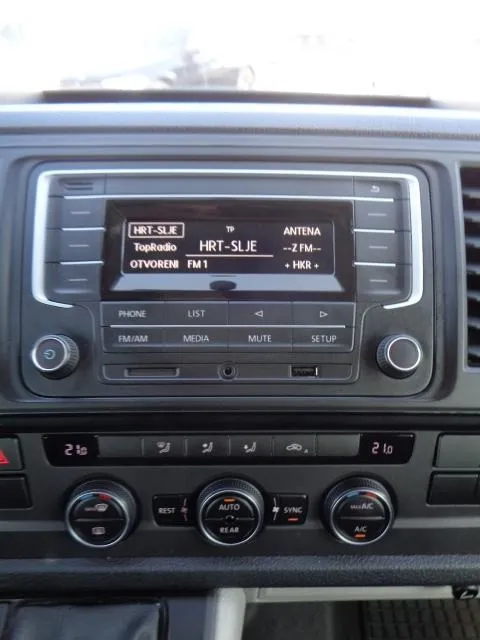 vw caravelle 2,0 tdi dsg automatik,150ks,hr auto,u sus pdv-a,novo! - slika 21
