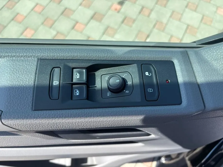 vw caravelle 2,0 tdi dsg;pdv;9sjed;park senz;app;navi;tempo;70tkm;mfu; - slika 22
