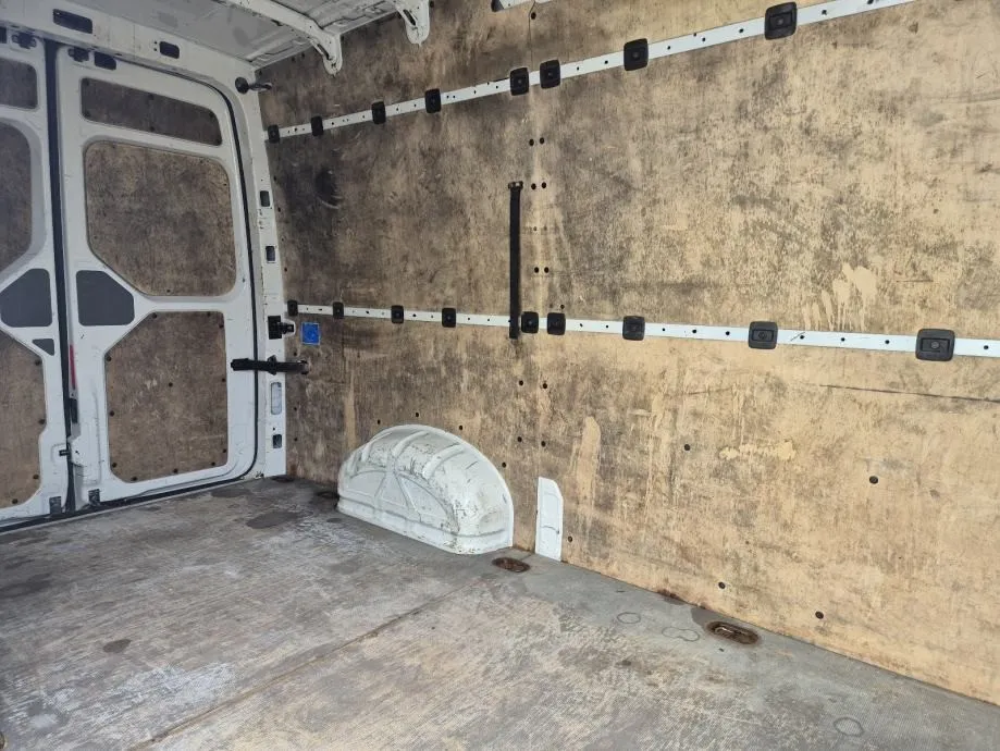 vw crafter 2.0 tdi, l3h3, odlično stanje, garancija na vozilo..., 2020 - slika 9