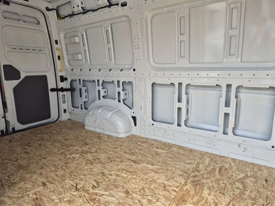 vw crafter 2.0 tdi, l3h3, odlično stanje, garancija na vozilo..., 2024 - slika 11