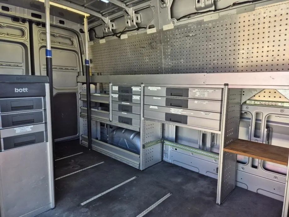 vw crafter 2.0 tdi, odlično stanje, garancija na vozilo..., 2021 god. - slika 9
