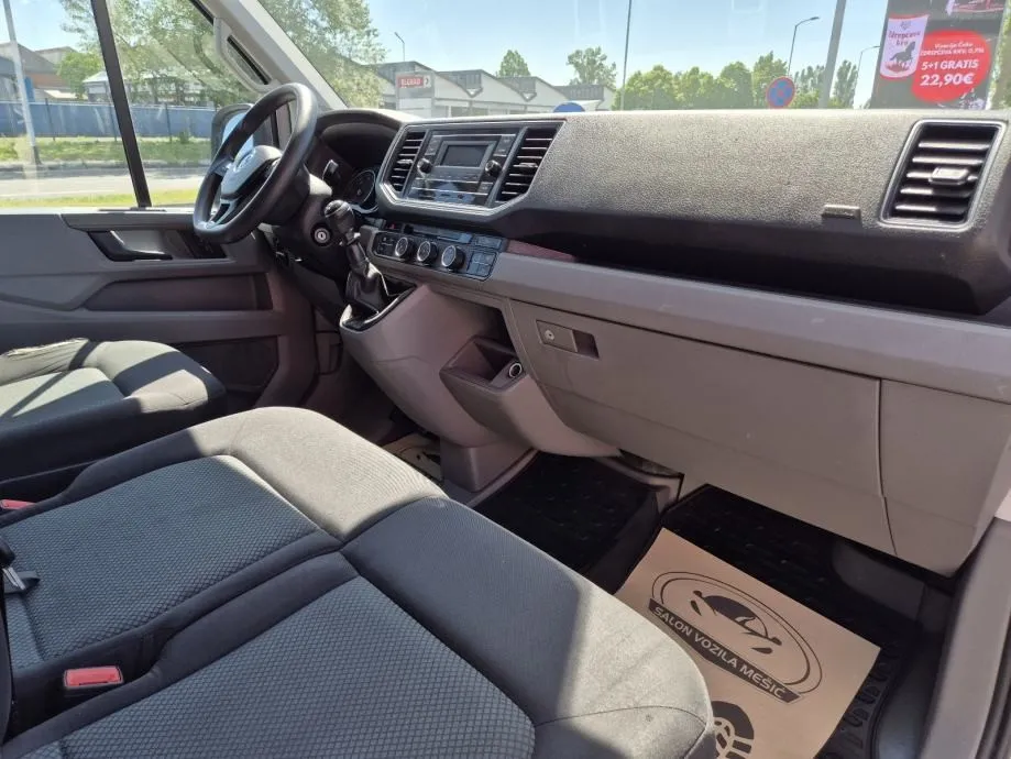 vw crafter 2.0 tdi, odlično stanje, garancija na vozilo..., 2021 god. - slika 11