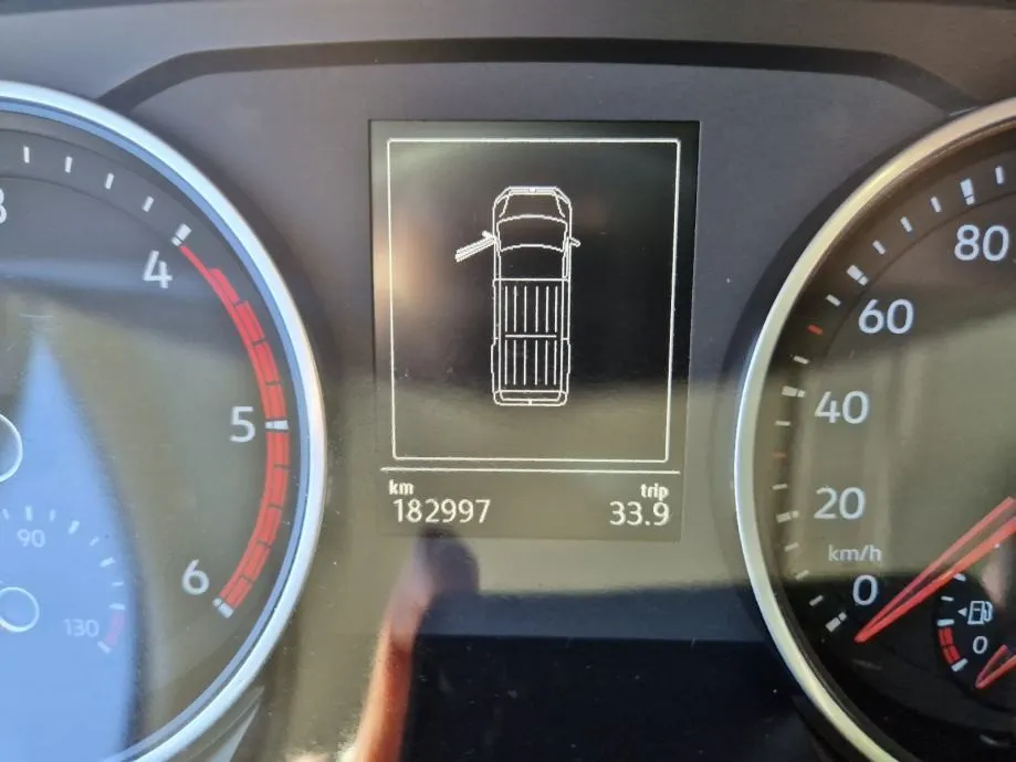 vw crafter 2.0 tdi, odlično stanje, garancija na vozilo..., 2021 god. - slika 13