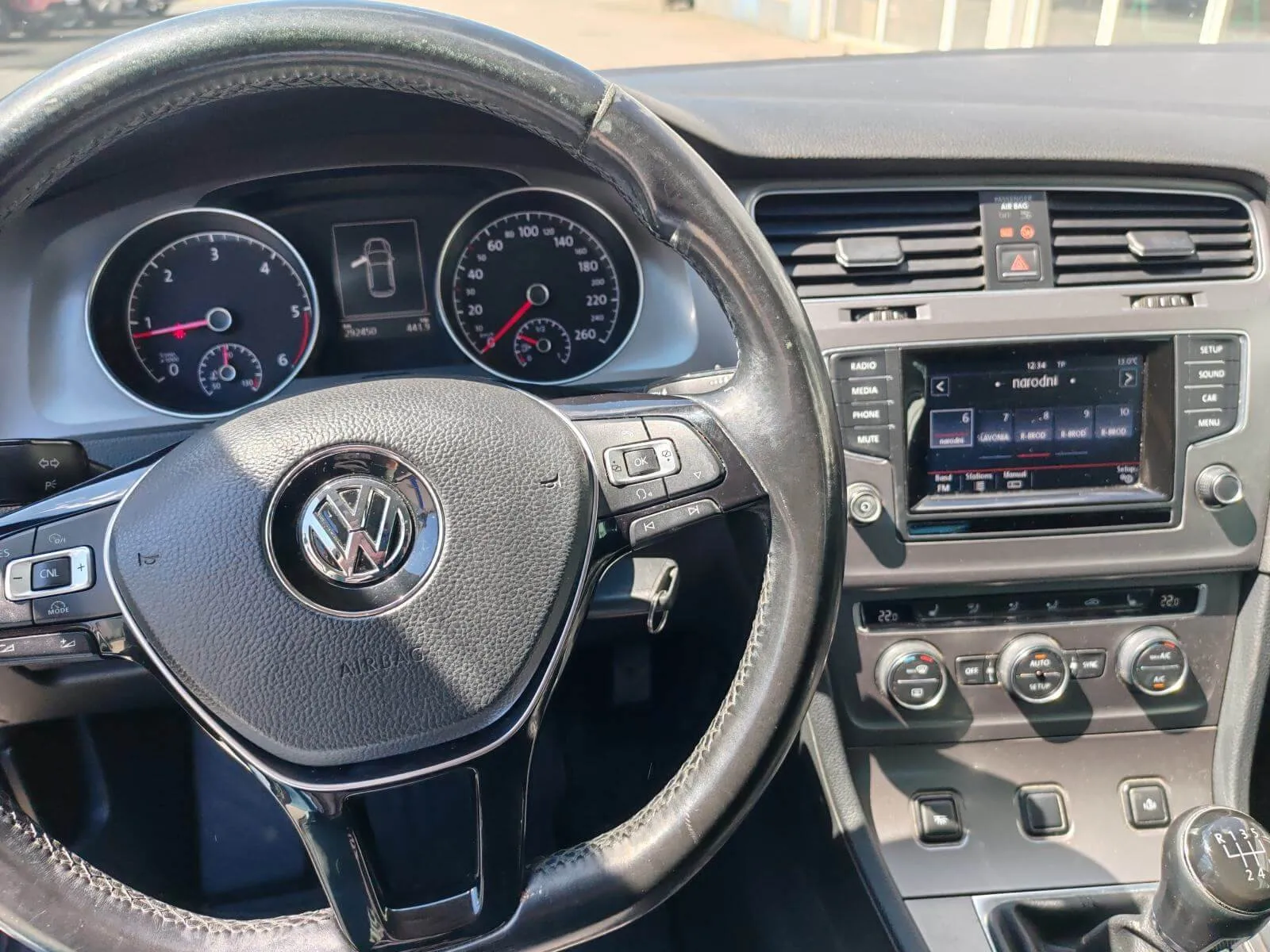 vw golf 7 1,6 tdi bmt - slika 9