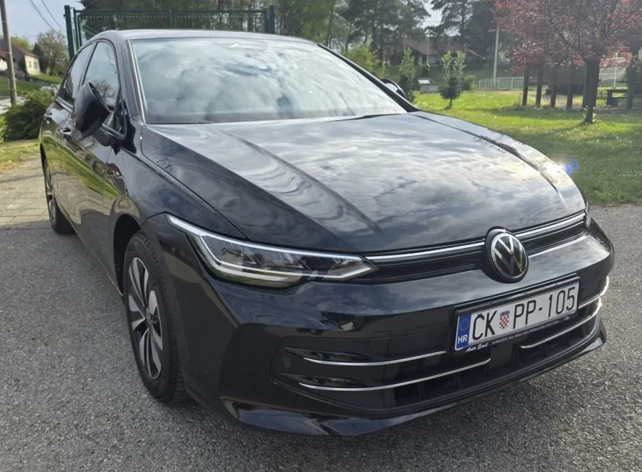 vw golf 8 1,5 etsi - slika 17