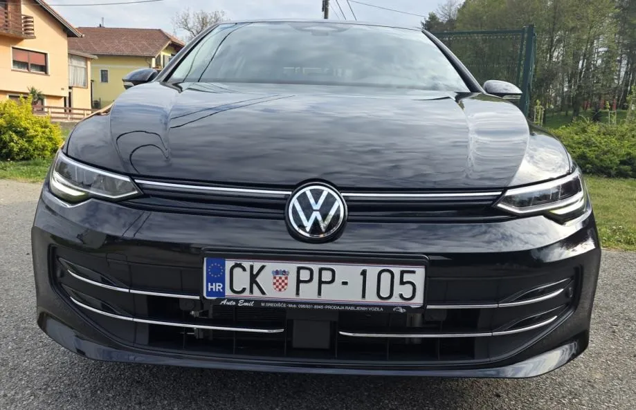 vw golf 8 1,5 etsi - slika 8
