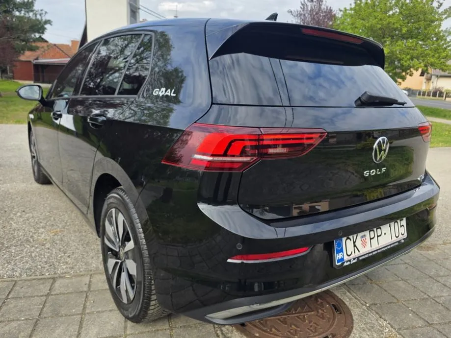 vw golf 8 1,5 etsi - slika 2