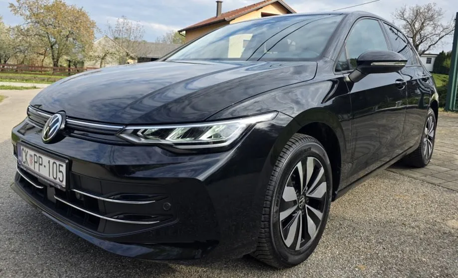 vw golf 8 1,5 etsi - slika 15