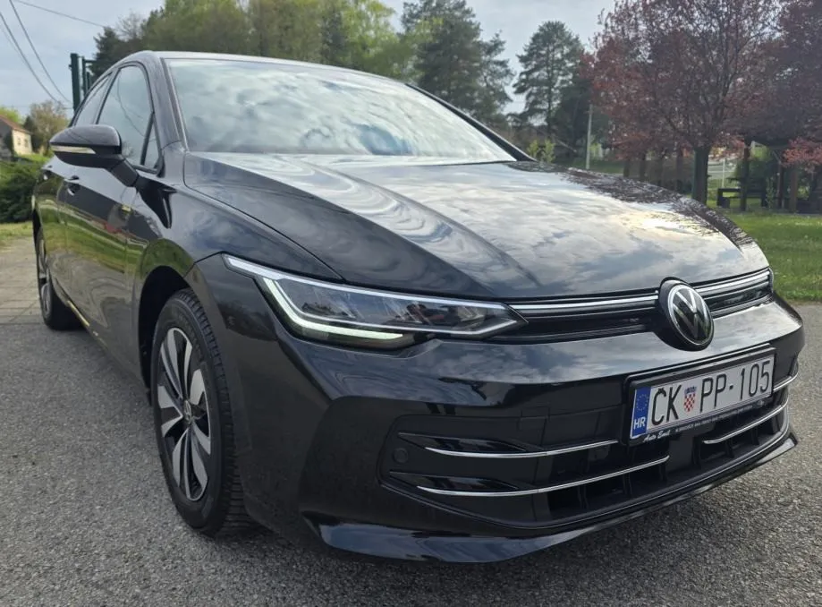 vw golf 8 1,5 etsi - slika 3