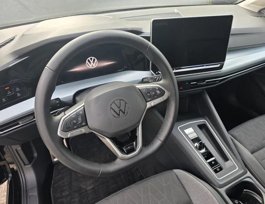 vw golf 8 1,5 etsi - slika 5