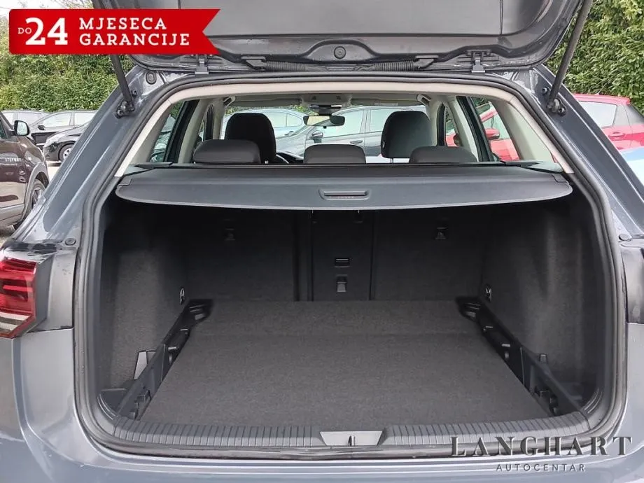 vw golf 8 2.0 tdi dsg,ambient,servis,reg.do 07/26,leasing bez učešća ! - slika 17