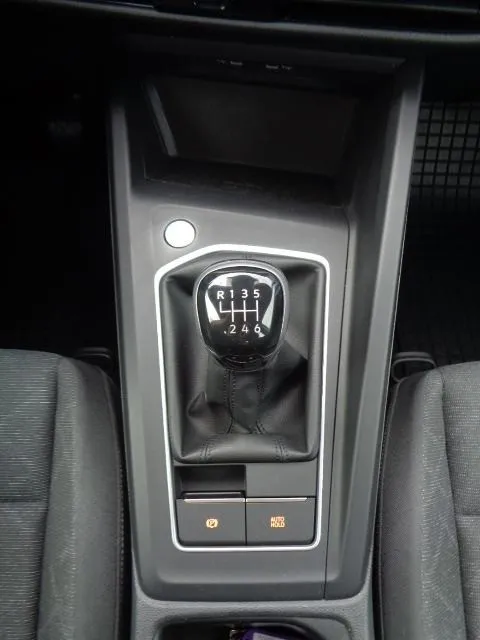vw golf 8 2,0 tdi; hr auto; 60 tkm; virtual; pdc; line assist; u pdv-u - slika 22