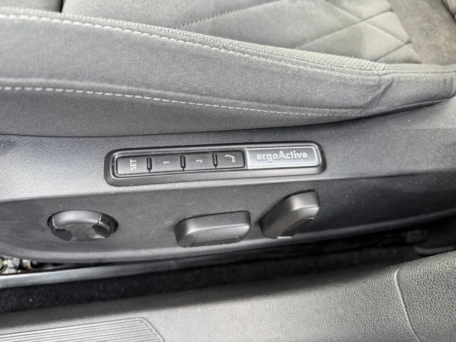 vw golf 8 2,0 tdi - slika 13