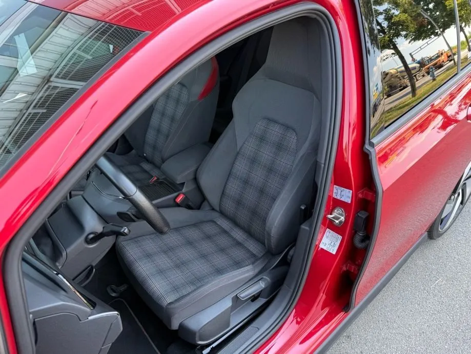 vw golf 8 2,0 tsi °navi°kamera°ambi. light°grijanje sjedala°reg:9/2026 - slika 22