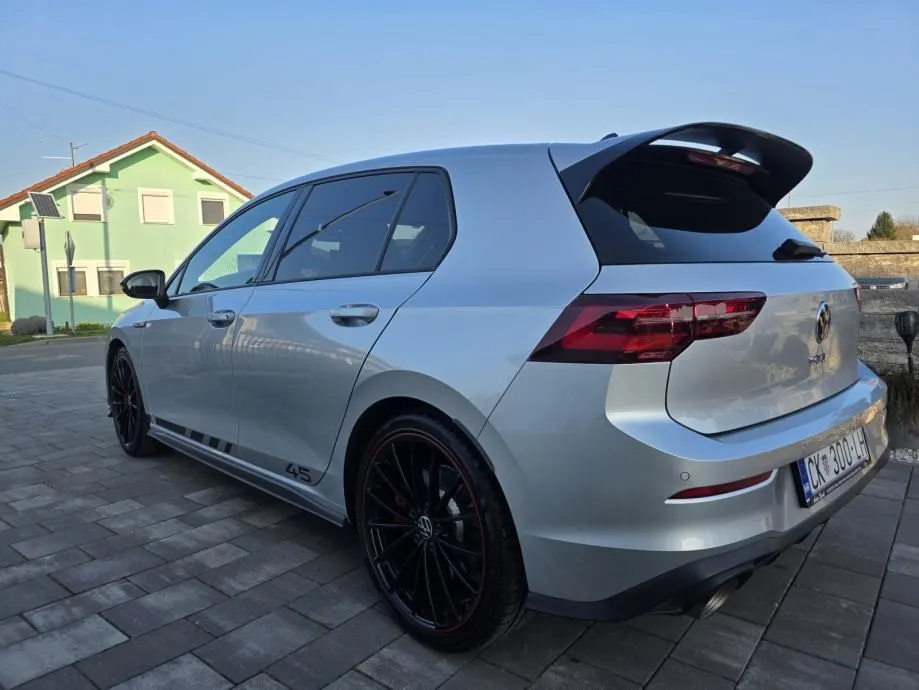 vw golf 8 2,0 tsi - slika 16