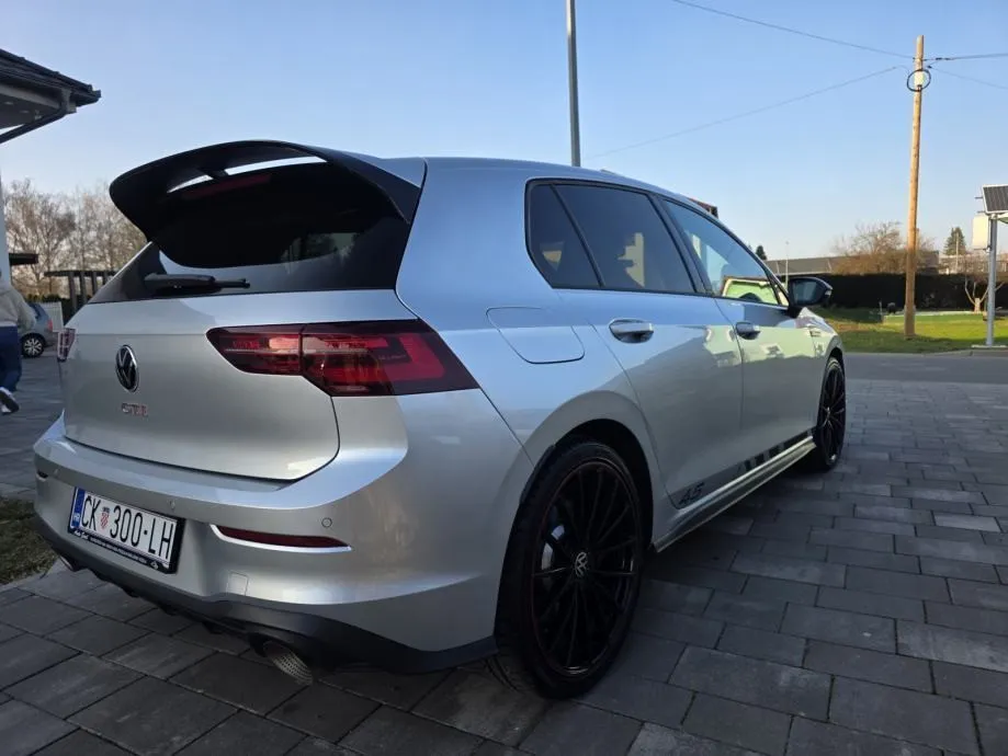 vw golf 8 2,0 tsi - slika 8