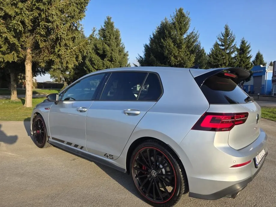 vw golf 8 2,0 tsi - slika 13