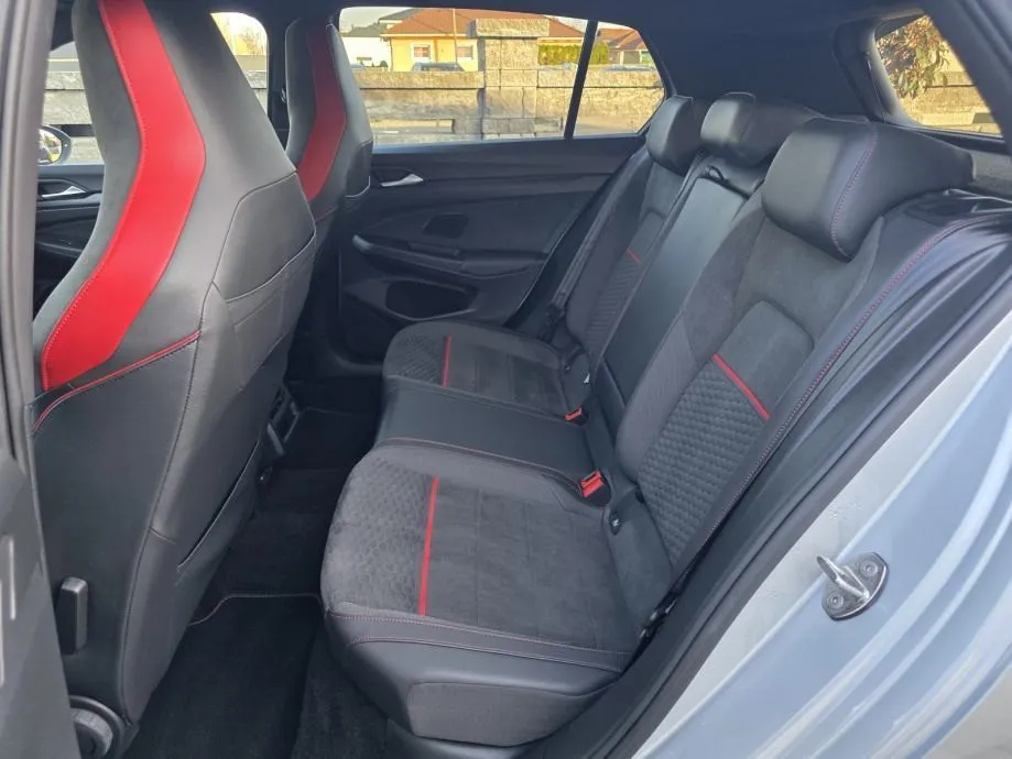 vw golf 8 2,0 tsi - slika 4