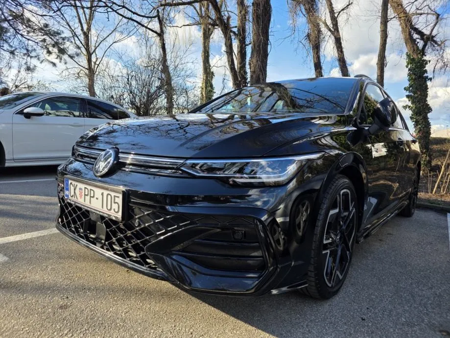 vw golf 8 variant 2.0 tdi dsg r-line - slika 21