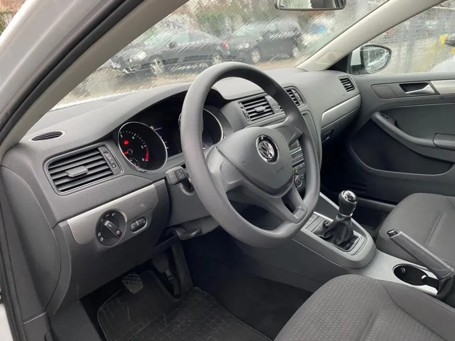 vw jetta 2,0tdi | 4 x garancija | 36 rata - slika 15