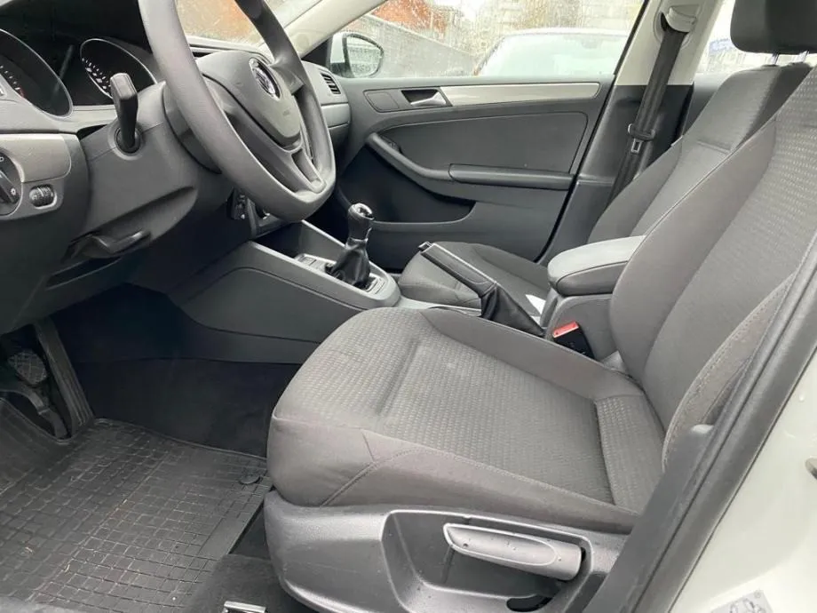 vw jetta 2,0tdi | 4 x garancija | 36 rata - slika 13
