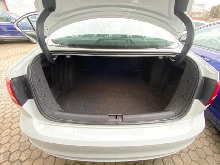 vw jetta 2,0tdi | 4 x garancija | 36 rata - slika 11