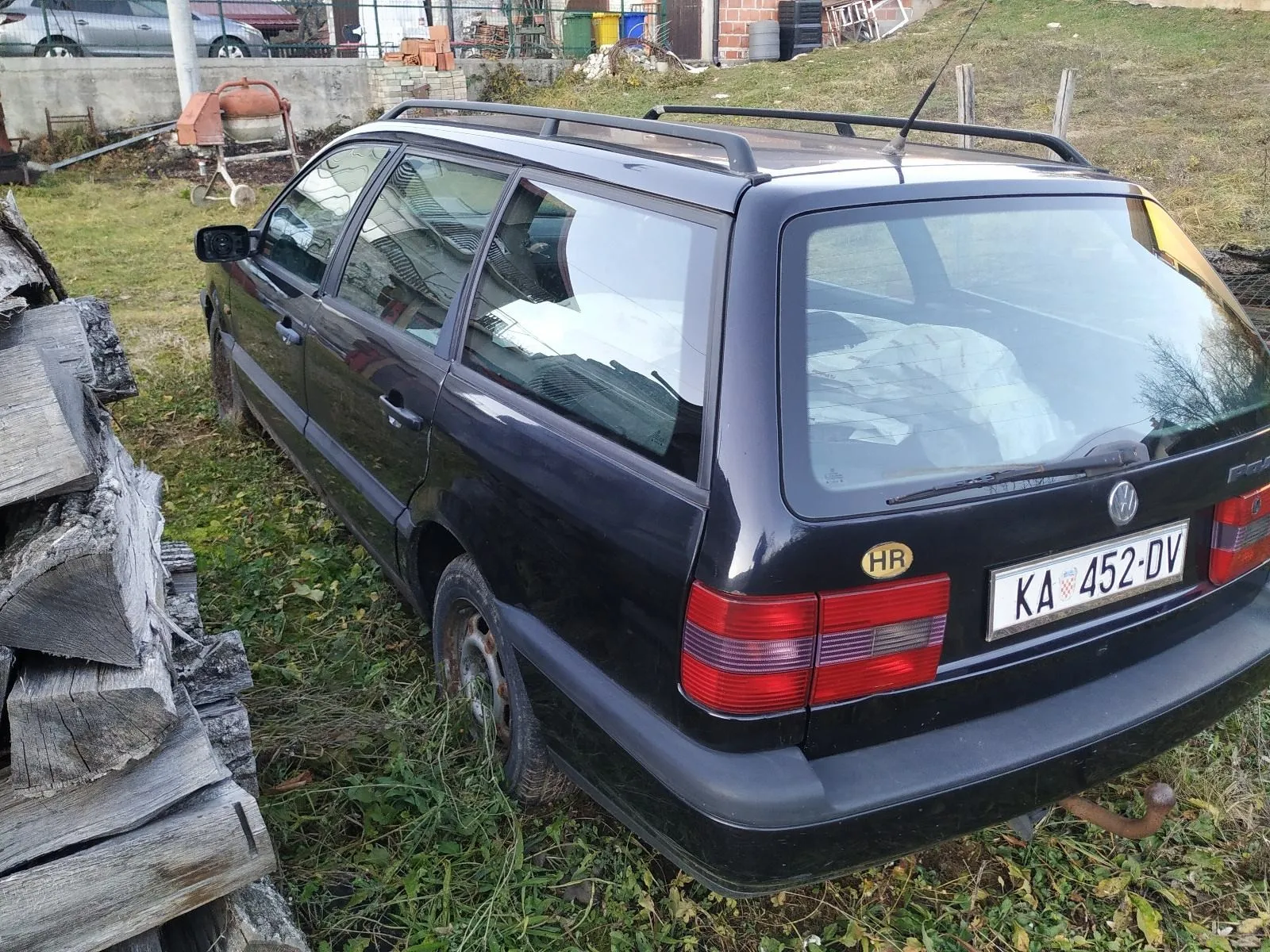 vw passat 1.9 tdi, 66 kw, 1996. - crna, odjavljen, u voznom stanju - slika 4
