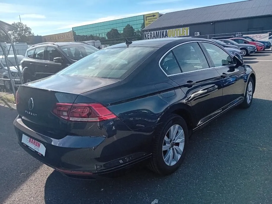 vw passat 2,0 tdi dsg. jamstvo. leasing - slika 6