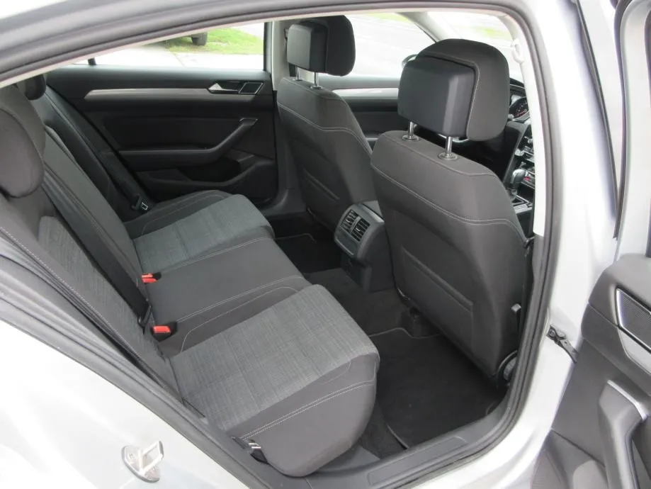 vw passat 2,0 tdi bmt dsg,business,hr auto,samo 45.000km,toop,. - slika 12