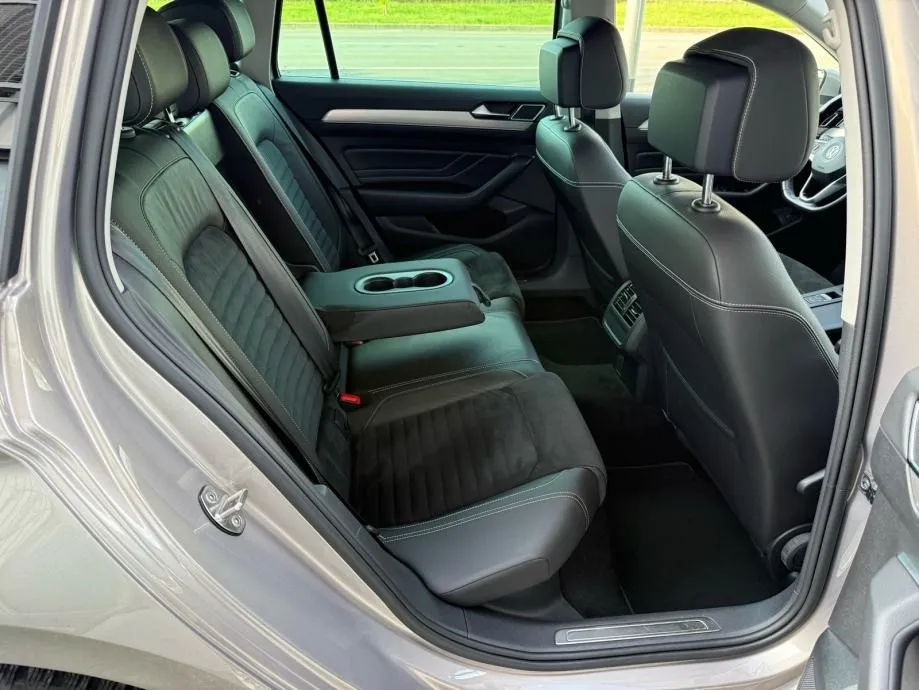 vw passat 2.0 tdi dsg 190ks °virtual°navi°alcantara°leasing bez učešća - slika 23