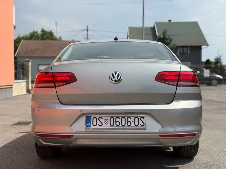 vw passat 2.0 tdi•110kw•hladenjesjedala•parkpilot - slika 5
