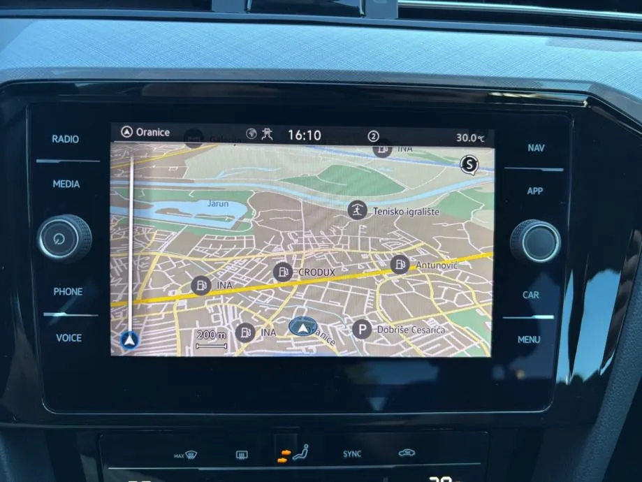 vw passat 2,0 tdi automatik - slika 11