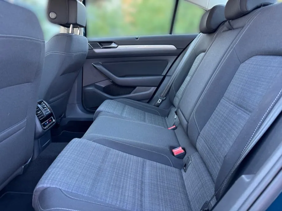 vw passat 2,0 tdi automatik - slika 12
