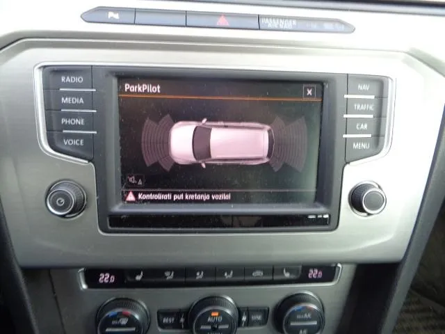 vw passat variant 2,0 tdi bmt dsg automatik;navi;grij sjed;tempo;kuka; - slika 14
