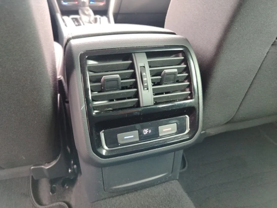 vw passat variant 2,0 tdi dsg business - slika 18