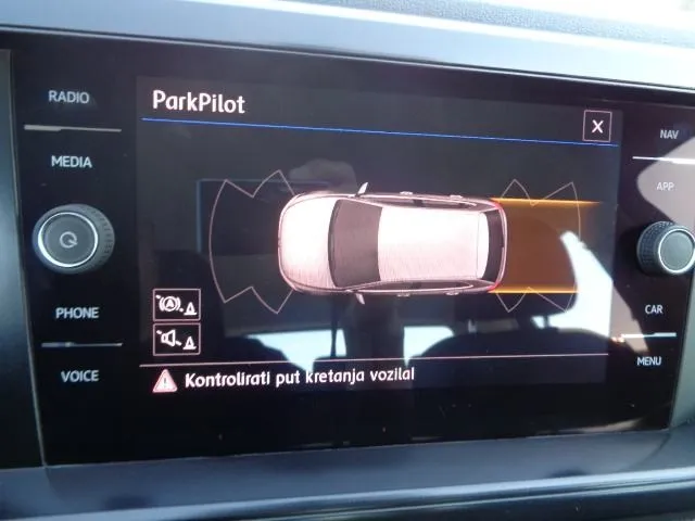 vw polo 1,6 tdi; hr auto; klima; navigacija; tempomat.. - slika 18