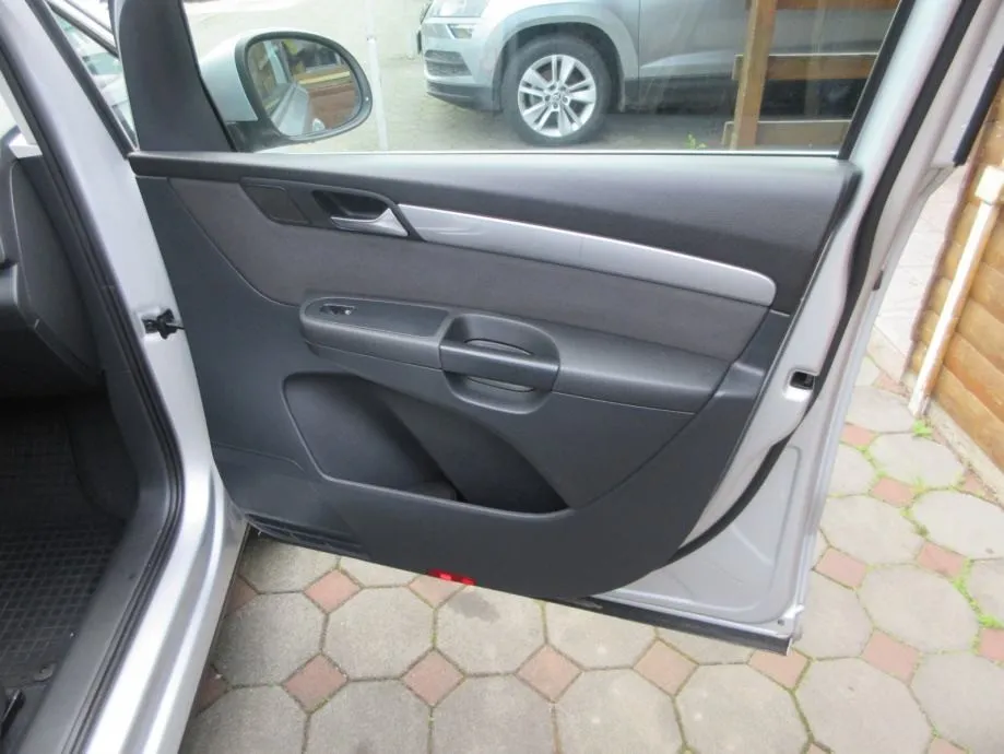 vw sharan 2,0 tdi bmt,140ks,hr auto,,comfortline,reg.god.,servisna,top - slika 21